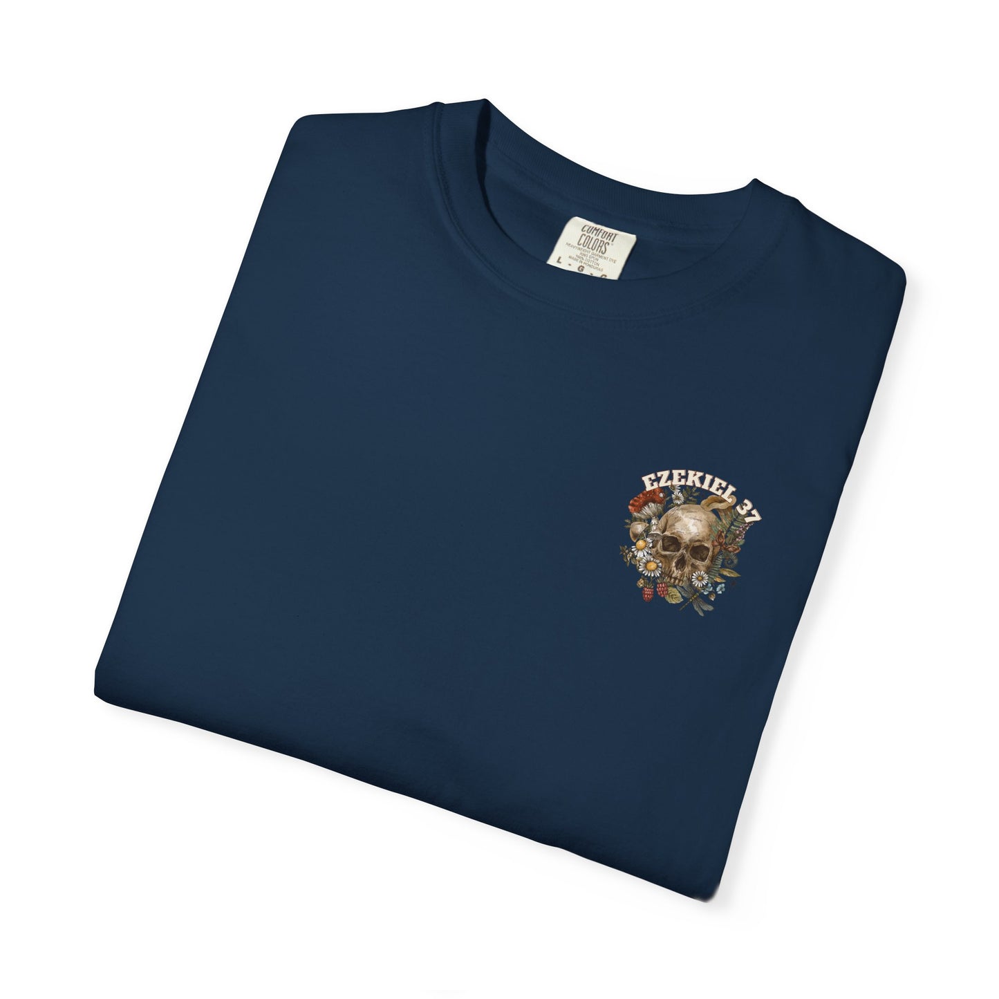 Unisex Skull Graphic T-Shirt, Vintage Aesthetic Tee, Perfect for Halloween, Casual Wear, Gift for Nature Lovers