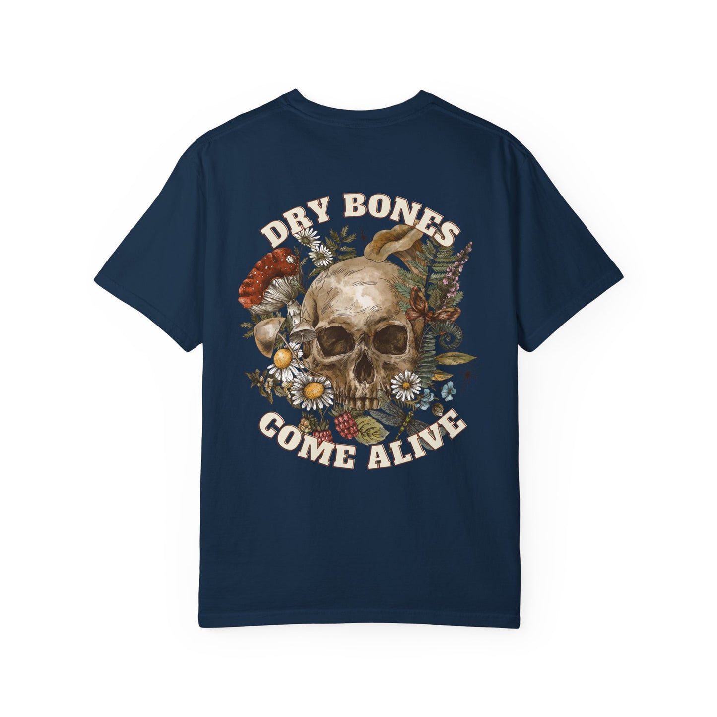 Unisex Skull Graphic T-Shirt, Vintage Aesthetic Tee, Perfect for Halloween, Casual Wear, Gift for Nature Lovers