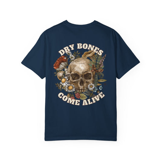 Unisex Skull Graphic T-Shirt, Vintage Aesthetic Tee, Perfect for Halloween, Casual Wear, Gift for Nature Lovers